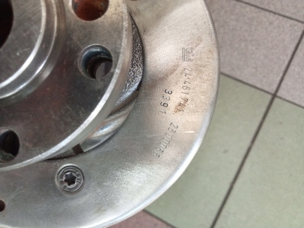 Wał коленчатый opel corsa c 1.0 12v рестайлинг  24461741 Киев