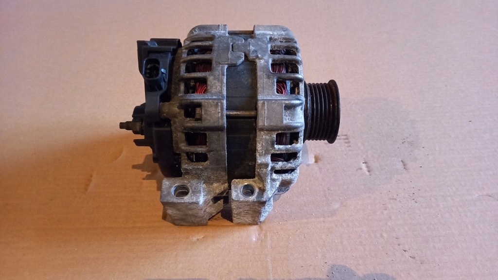 Купить Генератор opel insignia рестайлинг  39007852 b20dth