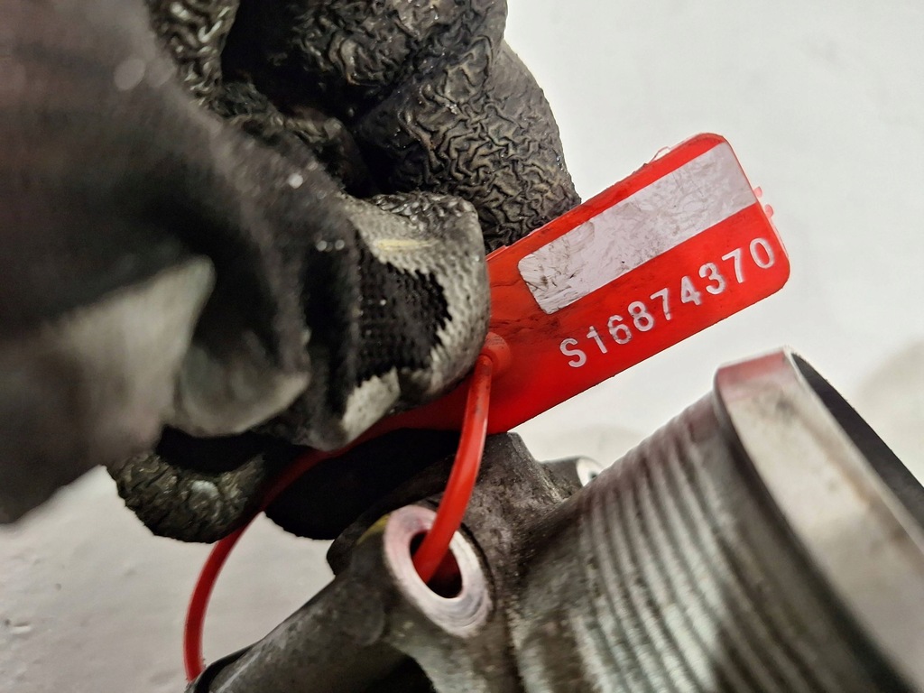 фото №5, Дроссельная заслонка 9682798180 peugeot 208 2008 1.6 hdi 12-