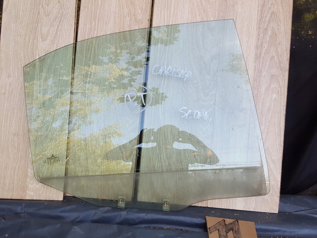 фото №1, Mitsubishi carisma sedan скло бічна двері задня задня права