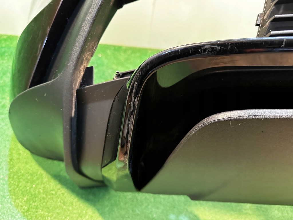 Porsche taycan 9j1 бампер задняя задний 9j1807221d в Украине