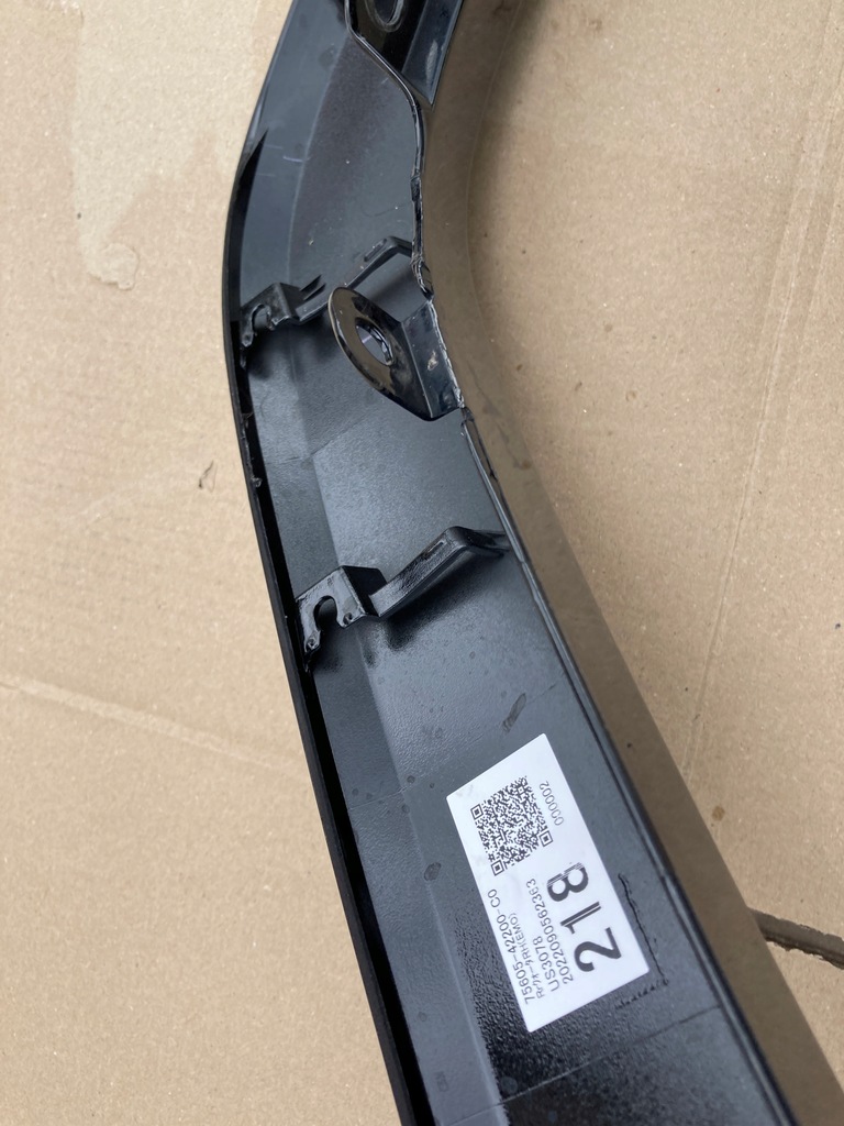 фото №10, Toyota rav4 v молдинг крила задня правий 75605-42200