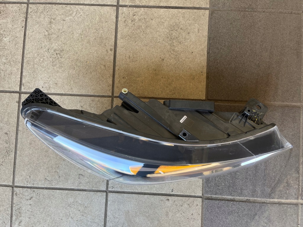 Фара правий передня ford focus mk4 iv рестайлінг  led Недорого