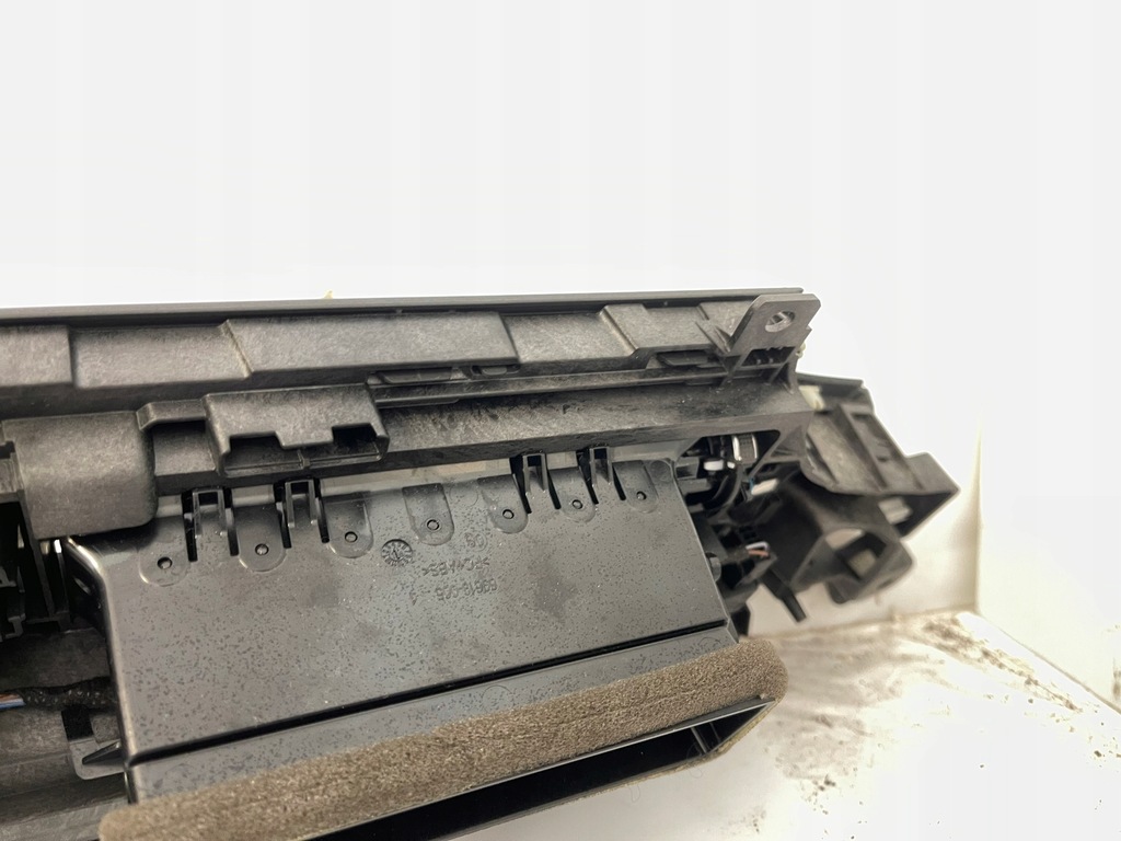 фото №9, Audi a4 b9 a5 8w панель решітка обдув середня 8w1820902e