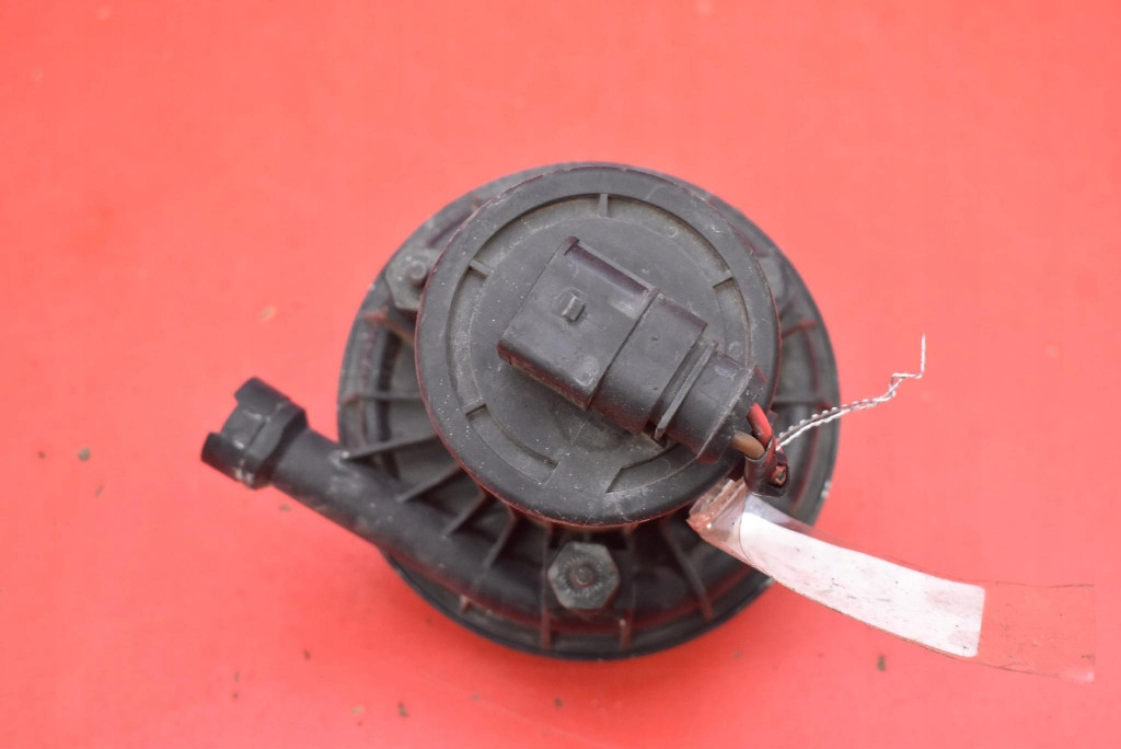 фото №5, Помпа воздуха вторичного 06a131333c audi a3 8p 1.6 8v 102 km 03-05