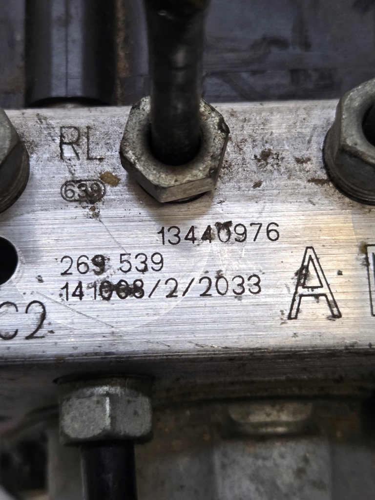 Насос гальмівна abs esp meriva ii b 1.4 t 13440976 Недорого