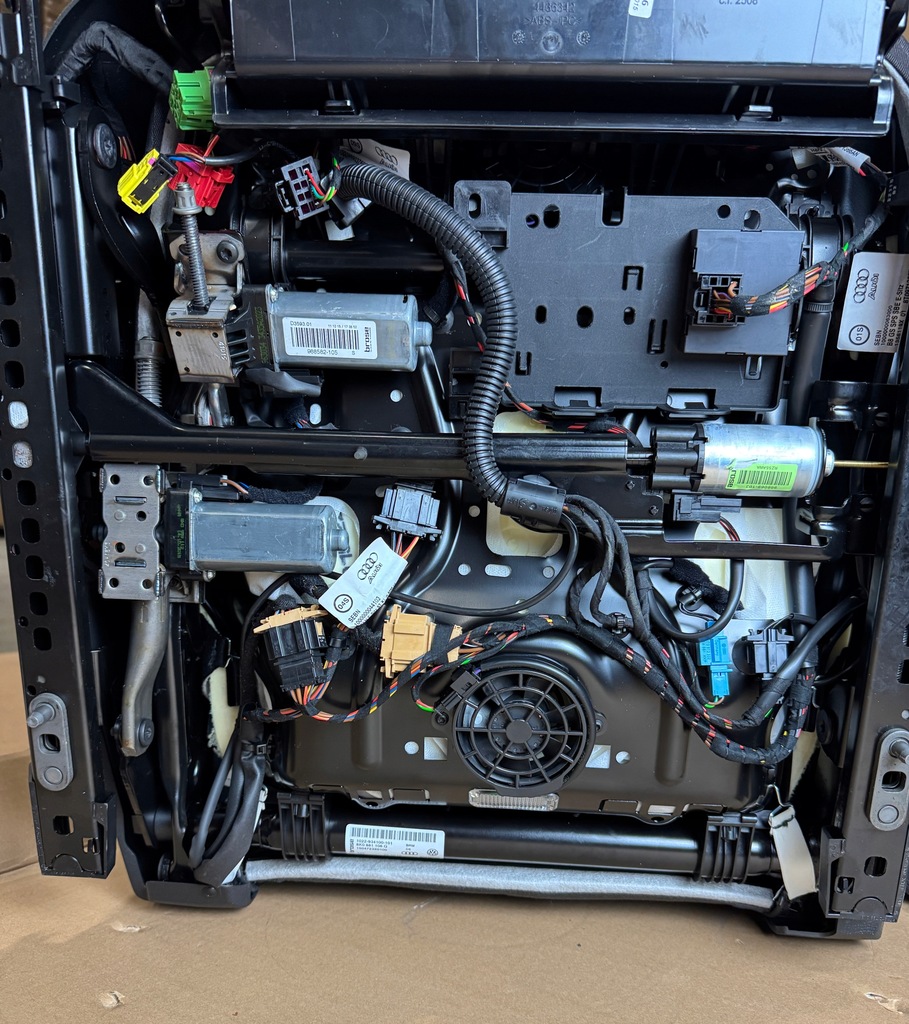 фото №14, Audi a5 8t 2016 сиденья кожа вентилируемые память обивка туннель модуль 14km