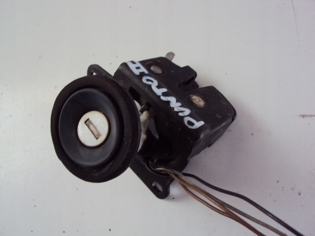 фото №1, Замок вкладка замка кришки задня fiat punto ii 99-10