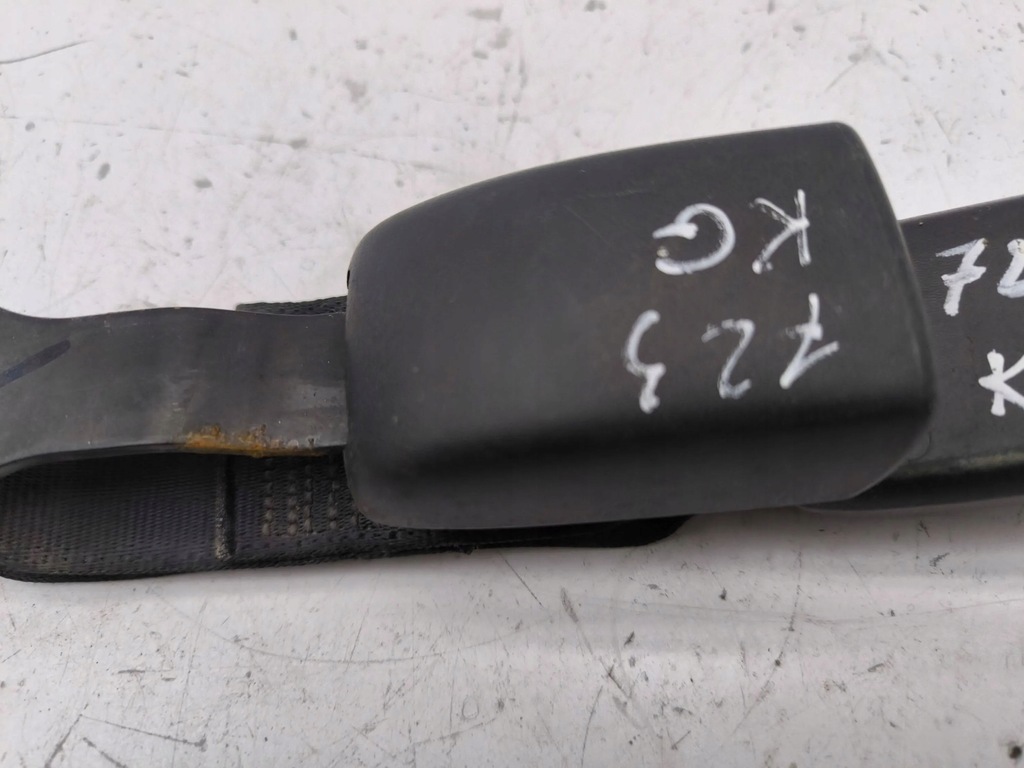 фото №6, Toyota corolla verso ar10 2006 пряжка заднего поперечина безопасности