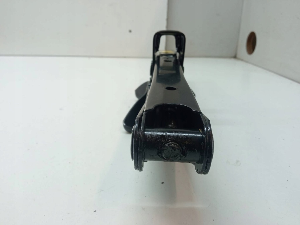 Кулиса автомобильный toyota auris 2 2012- с Разборки