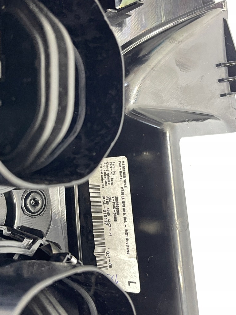 Молдинг декоративная  панели консоли решётка обдув mercedes w246 a2466809871 Доставка