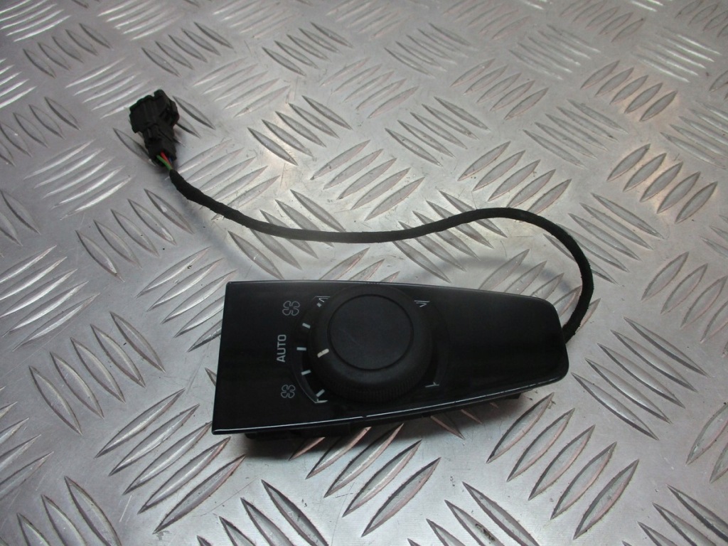 фото №1, Регулировка обдув citroen оригинальный номер 9659796977