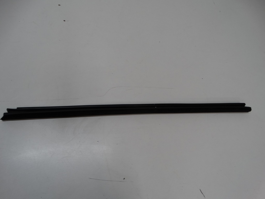 фото №1, Молдинг ущільнювач лівий перед renault laguna iii