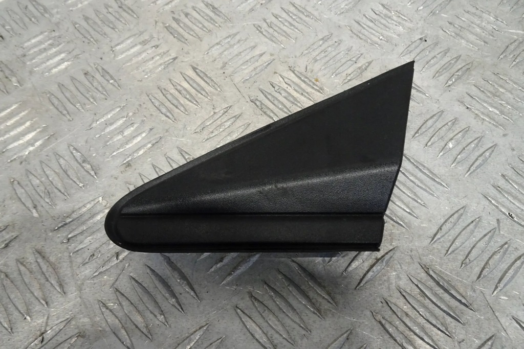 фото №1, Hyundai i20 iii треугольник заглушка дверь перед przedniech левый 20-