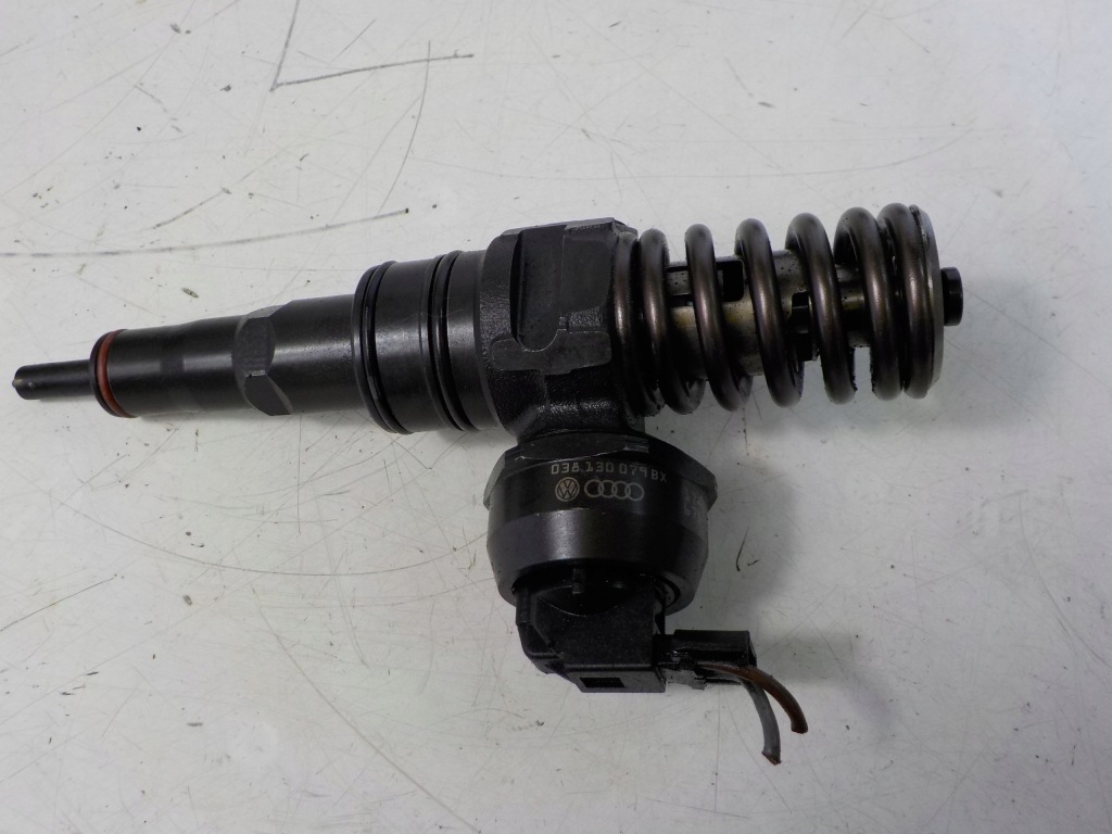 Купить Volkswagen golf iv насос-форсунка 038130079bx