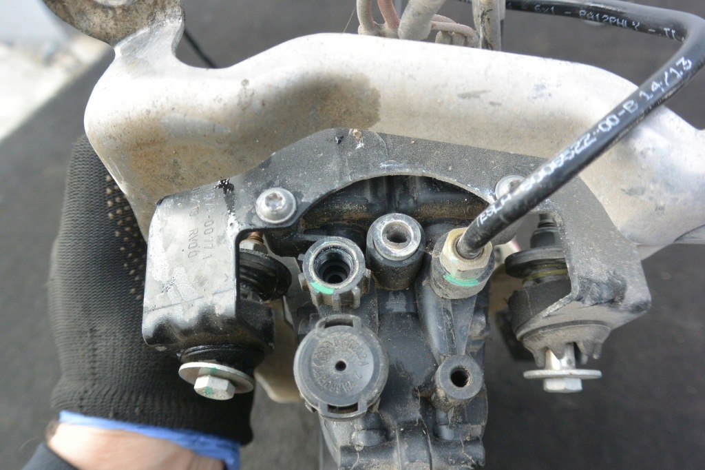 Компресор підвіска комплект  tesla model s 12-16 Ціна