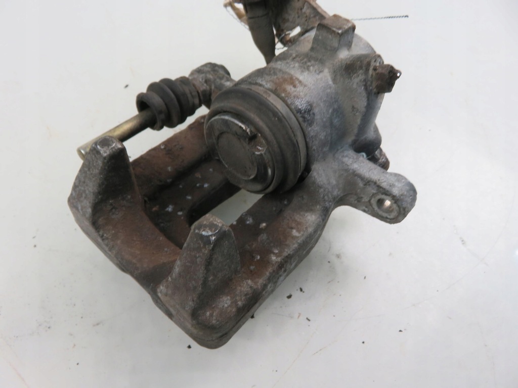 фото №9, Супорт лівий задня peugeot 307