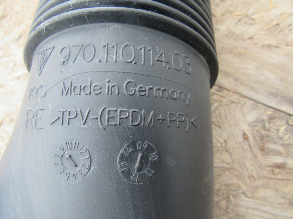 фото №8, Porsche panamera 970 труба тройник повітрозабірник повітря