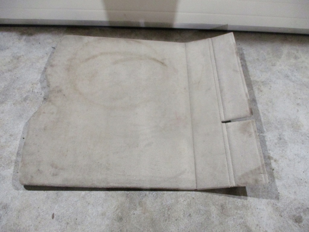 фото №1, Volvo v50 04-.. обшивка багажника светлая плита