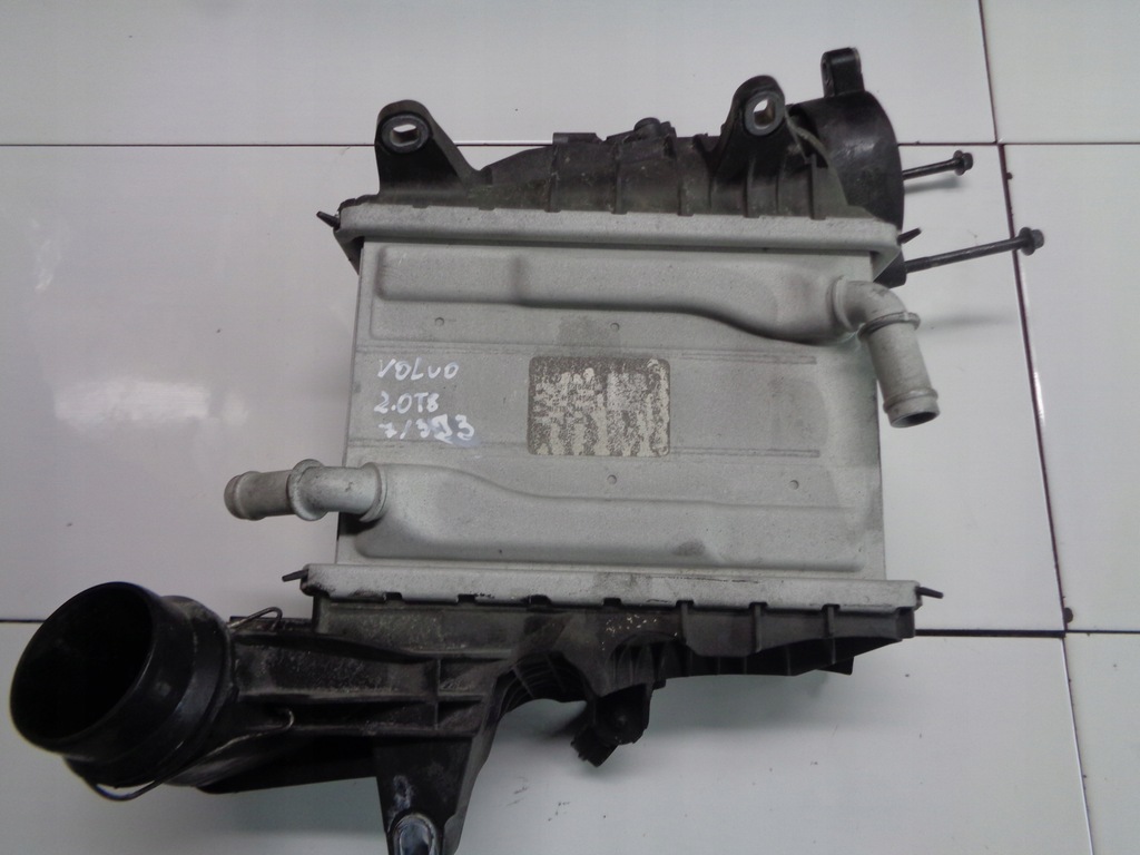 фото №1, Volvo xc60 2.0 t8 інтеркулер