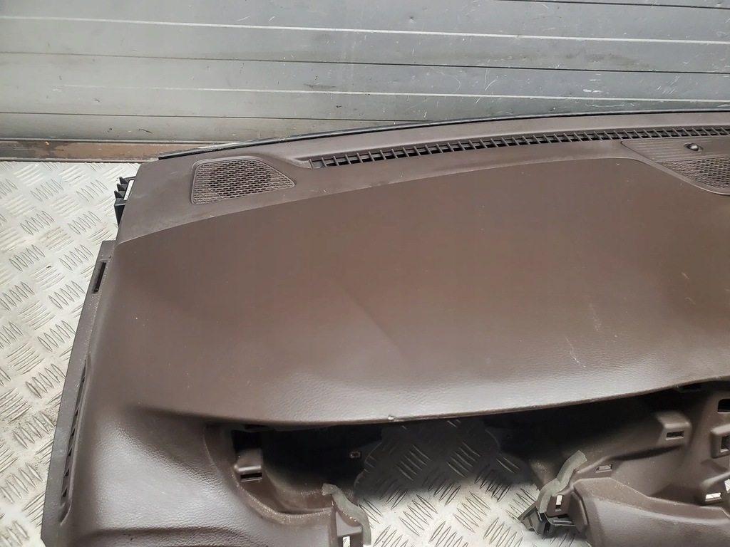 фото №12, Chrysler pacifica 5rl04trmaa з передній панелі приладова, консоль