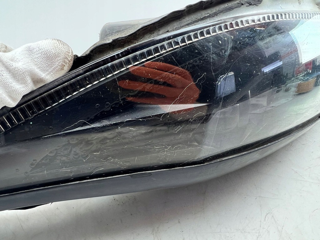 фото №16, Ford fiesta st 2014 лампа передняя