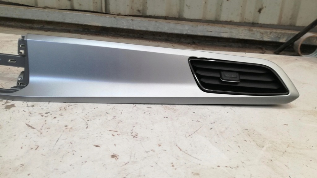 фото №3, Vw t-roc lift рамка дисплея dekor 2ga858036a