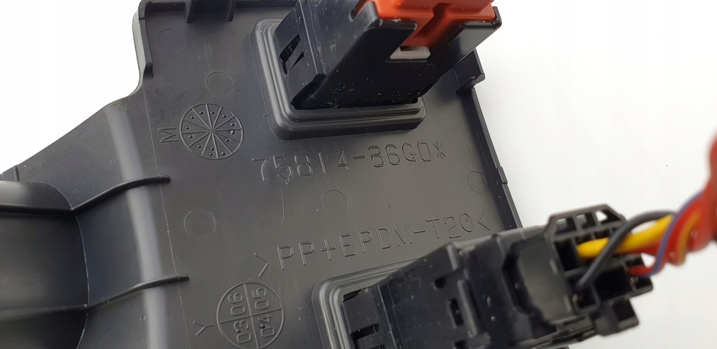 фото №13, Suzuki ignis 2 ii панель корпус подогрев подогрев сидений