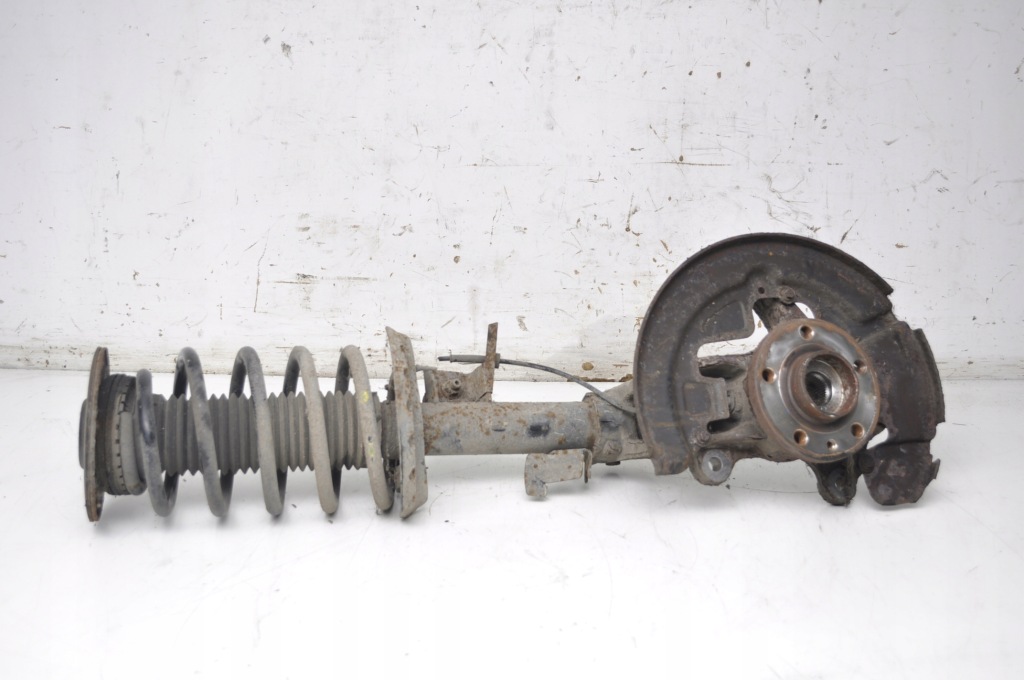 фото №1, Volvo v70 iii 2.4 d5 mcperson левый перед передний