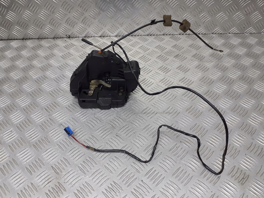 фото №1, Замок дверь правый задняя mercedes w203 c200 компрессор