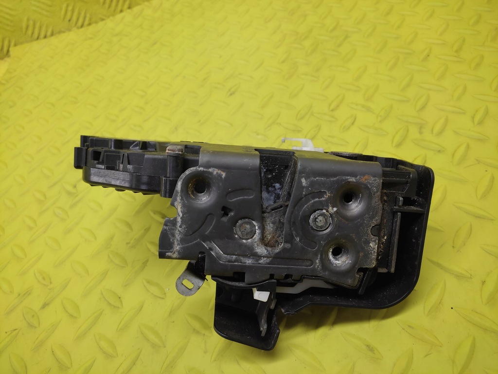 фото №5, Volvo v50 замок двері правий перед 30753664