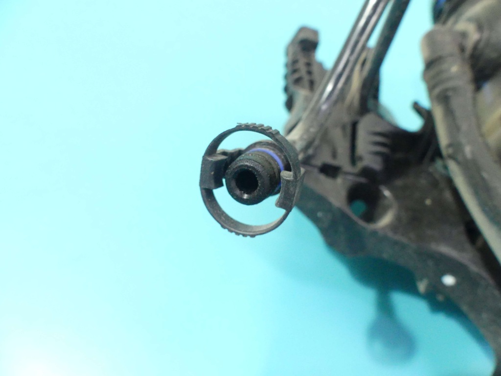 Труба заливной топлива mercedes ml w166 3.5b Доставка