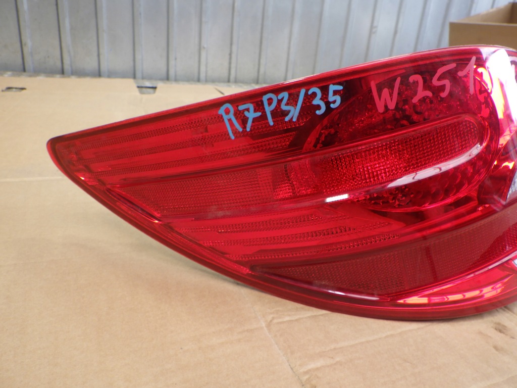 фото №2, Mercedes r w251 лампа задня ліва задня