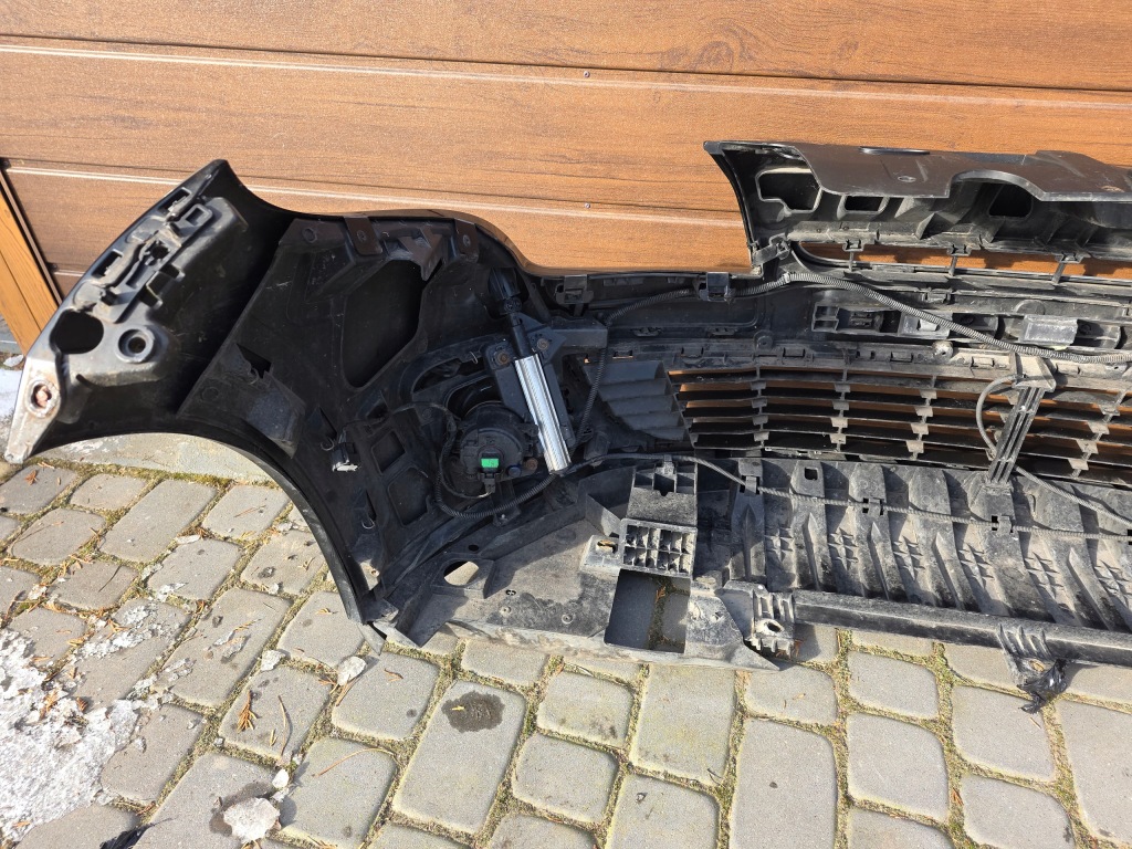 Бампер перед передний renault megane 3 3 рестайлинг  12-14 ксенон омыватель в Украине