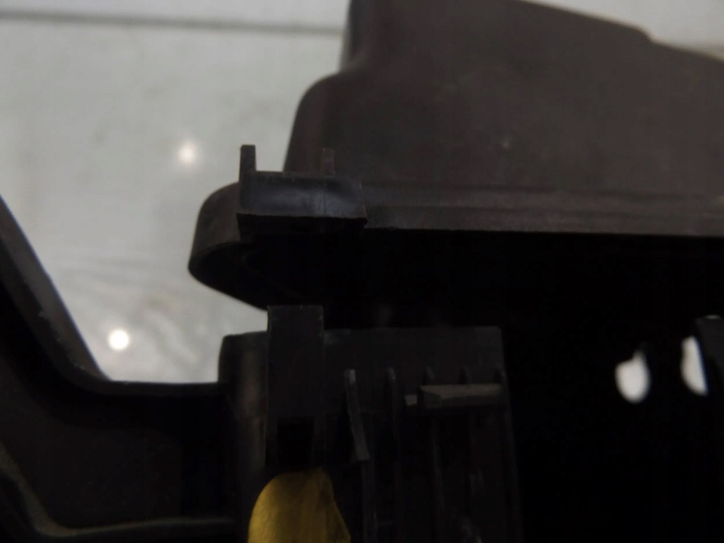 фото №6, 207 lift 1,4ehdi коробка предохранителей корпус