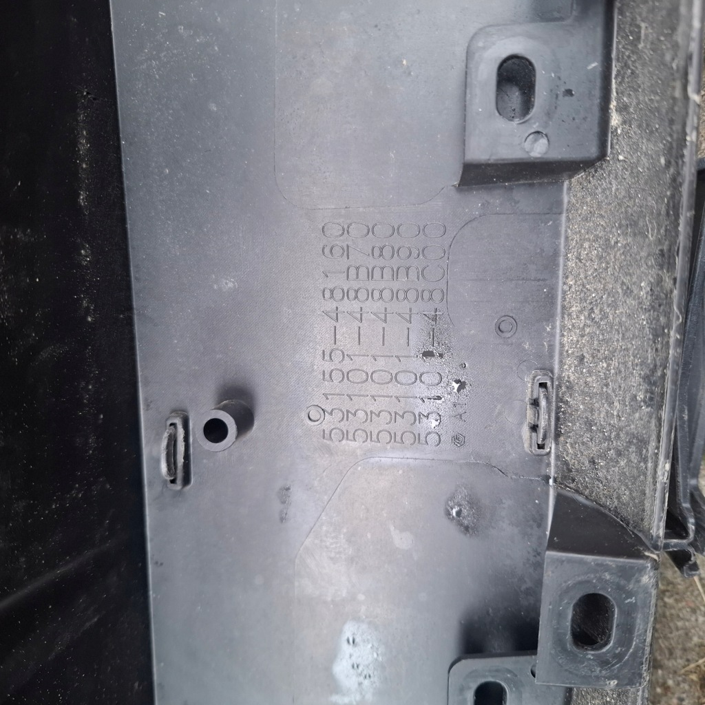 Бампер перед передній решітка радіатора решітка радіатора впуск lexus rx 500 h v 5 22- в Україні