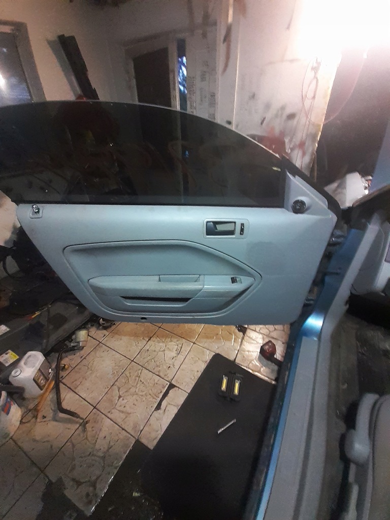 фото №4, Ford mustang v 2009 стекло стекло запчасти