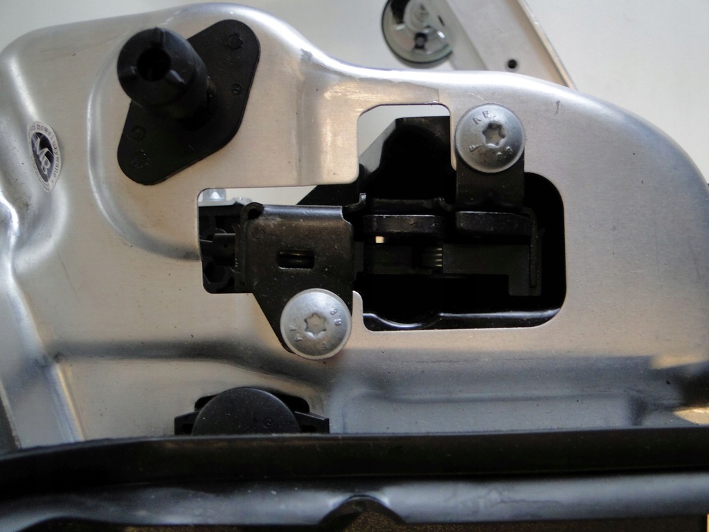 фото №6, Mercedes glc 254 eqc 293 eqe 294 295 eqs 296 замок капот na панель передний