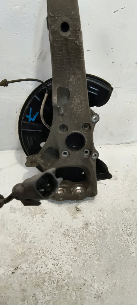 фото №12, Поворотный кулак правая перед tesla model s