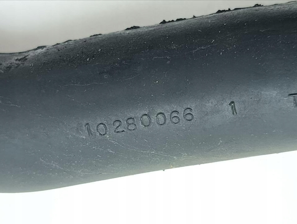 фото №6, Chevrolet corvette c6 2005 шланг / wąż радиатора 10280066