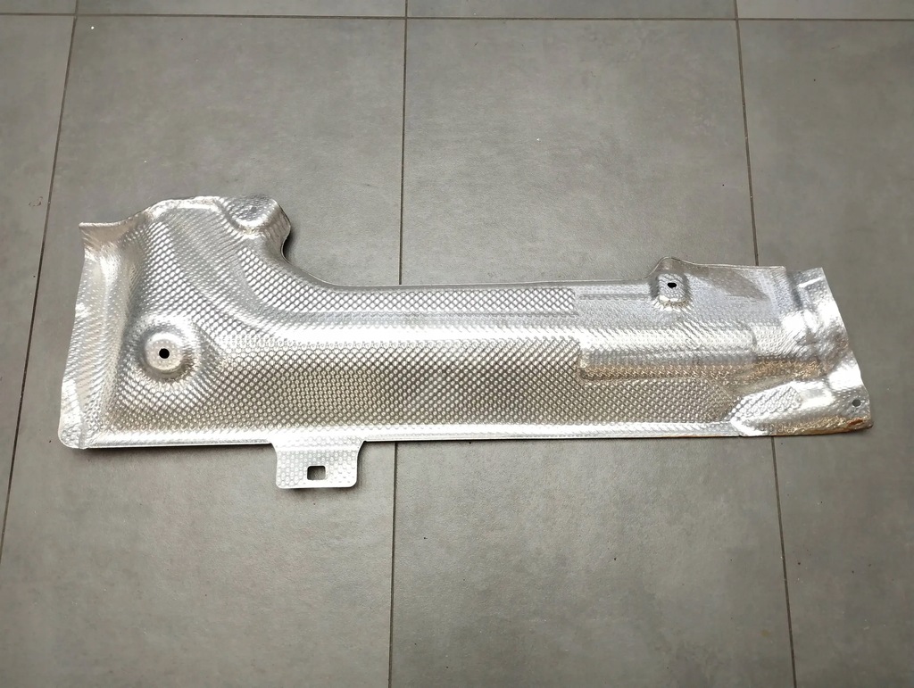 фото №1, Mercedes-benz cls c218 защита выхлоп тепловая a2120328071