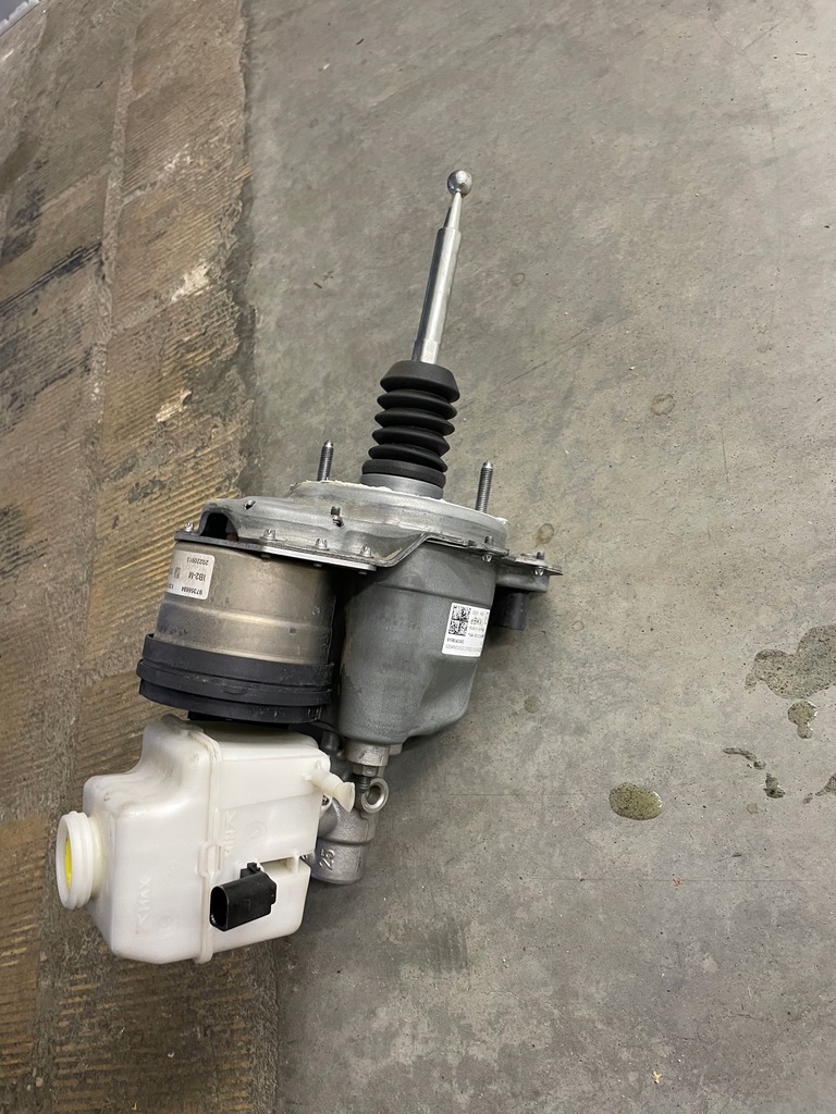 фото №5, Усилитель тормозов насос тормозная rs3 8y оригинал 8y0614105d