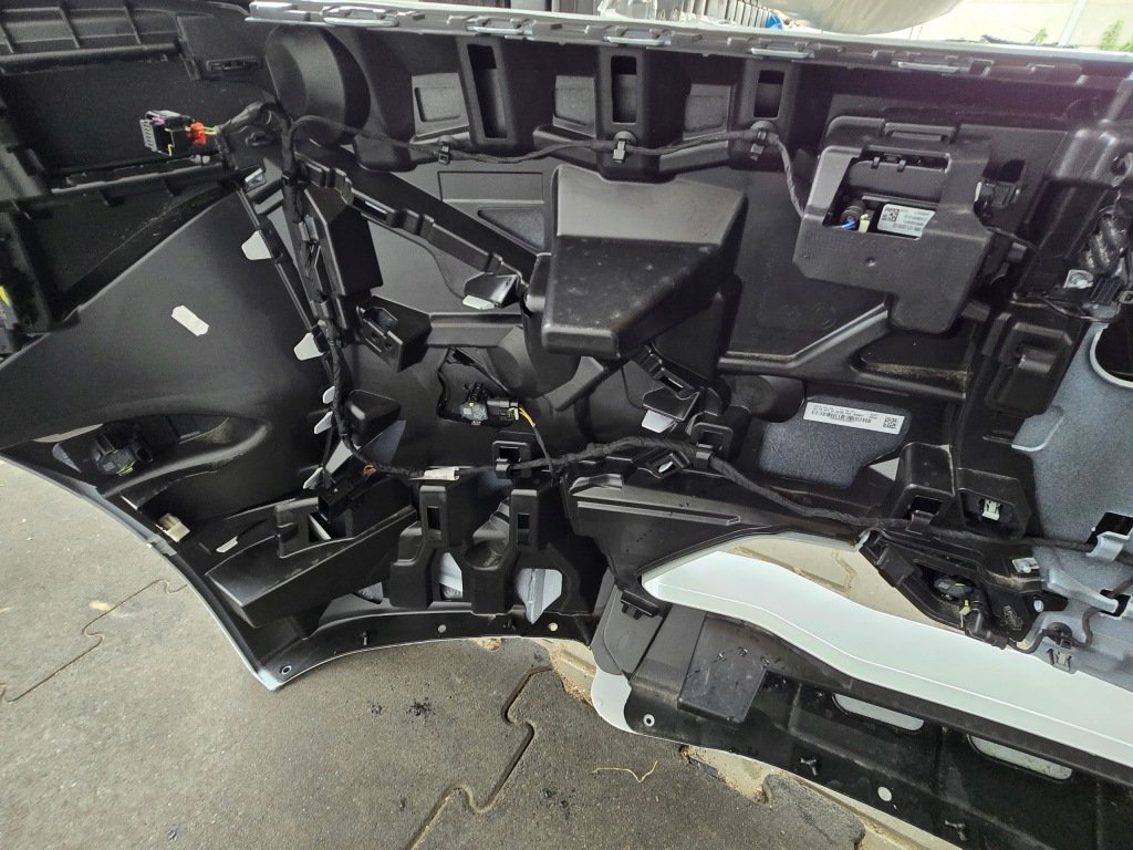 фото №10, Бампер перед передний bmw ix i20 a96