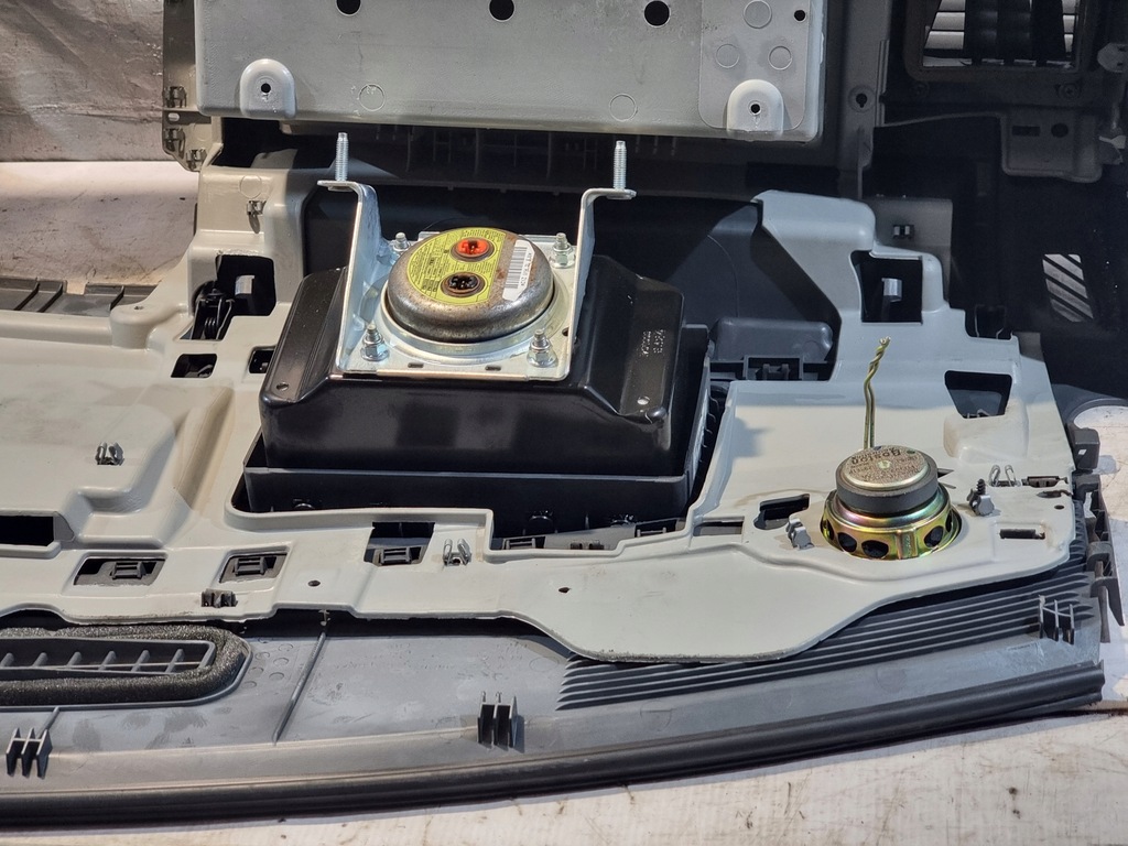 фото №15, Приборная панель приборная консоль dodge caliber 07r