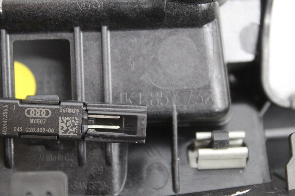 Audi a7 4k защита решётки консоли левая led Недорого