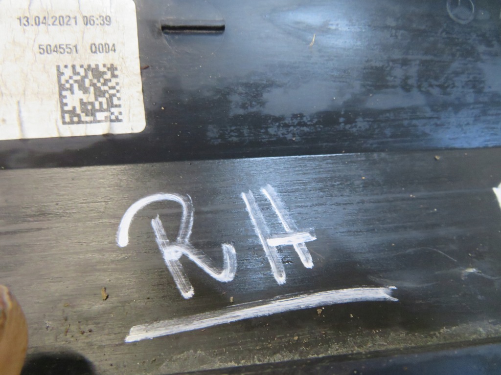 фото №16, Mercedes gla молдинг двері перед правий a2477271501