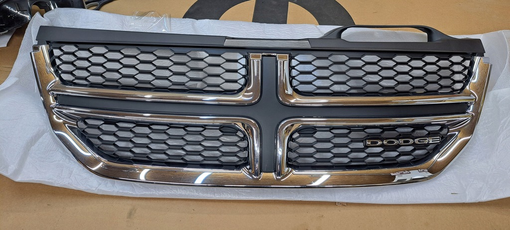 фото №1, Dodge journey 11-20 решётка радиатора решётка радиатора новый oem хром
