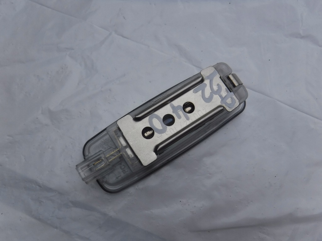 фото №8, Лампа освещение кабины 4d0947105a audi a3