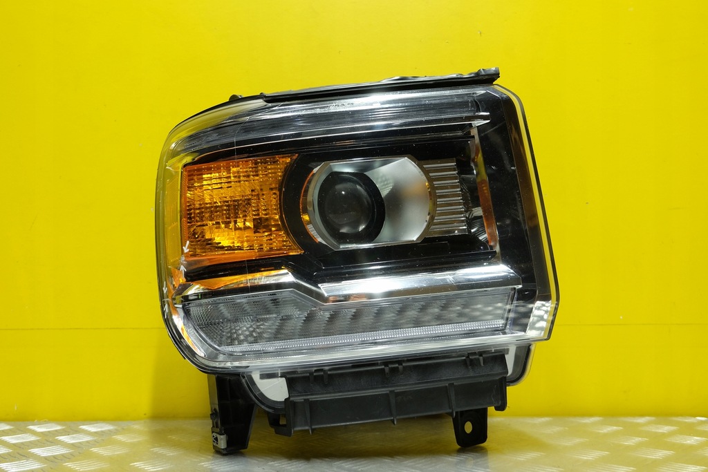 фото №1, Gmc sierra 2014 15 фара лампа перед ксенон з led r usa