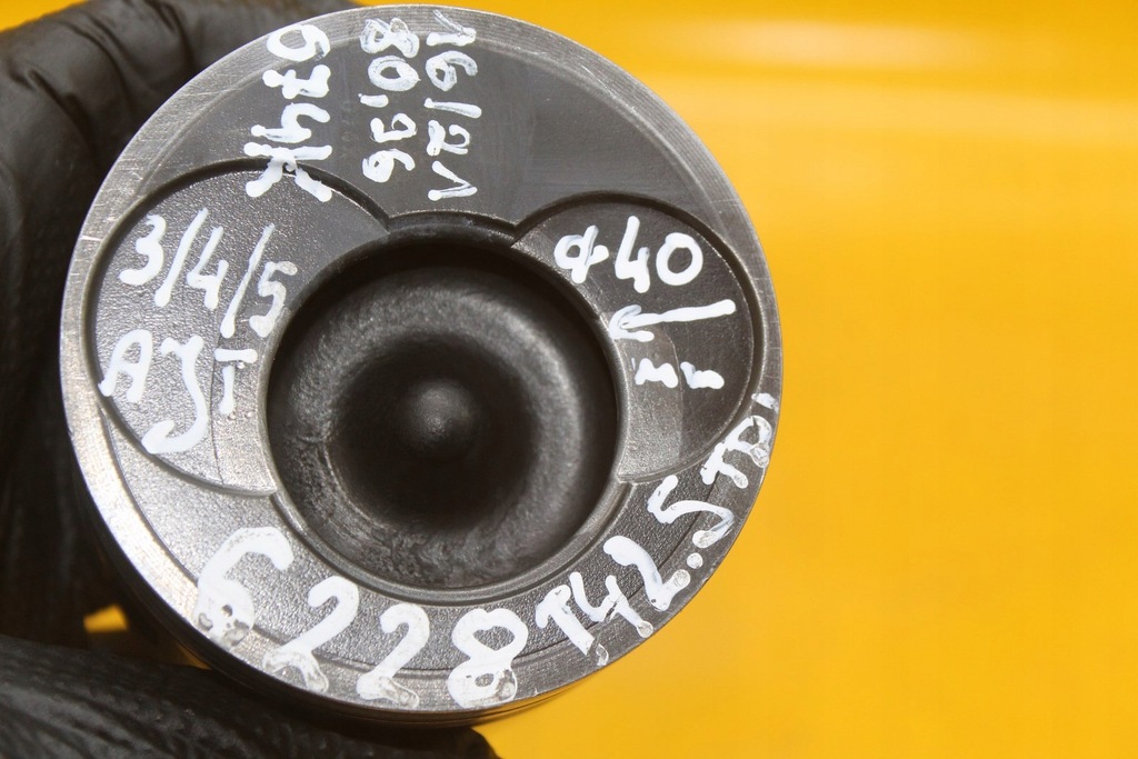 фото №16, Поршень шатун шатун 3/4/5 vw transporter t4 lt 2.5 tdi ajt 81l34 028h 074k